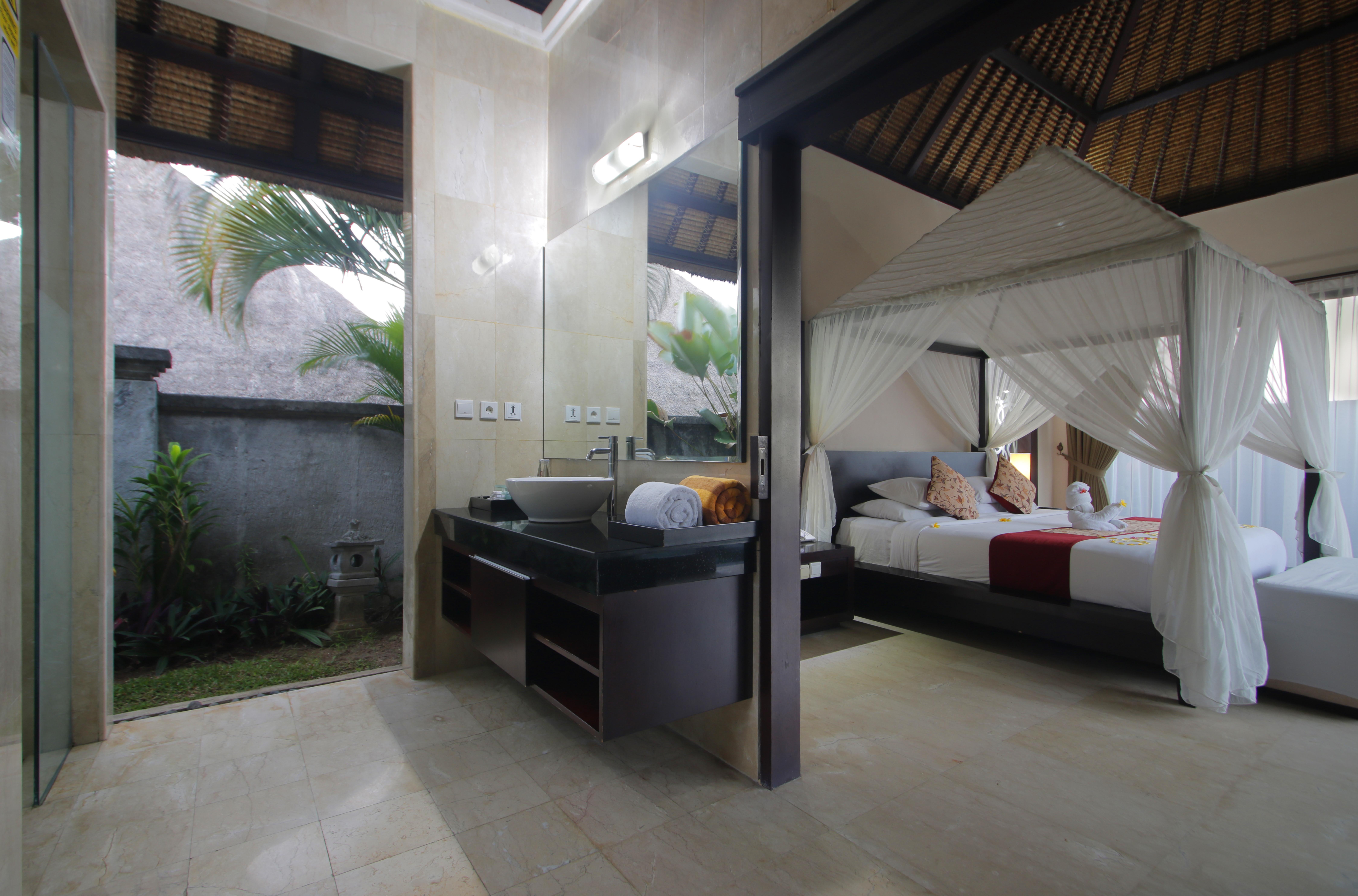 Santi Mandala Villa & Spa Sukawati  Exterior photo