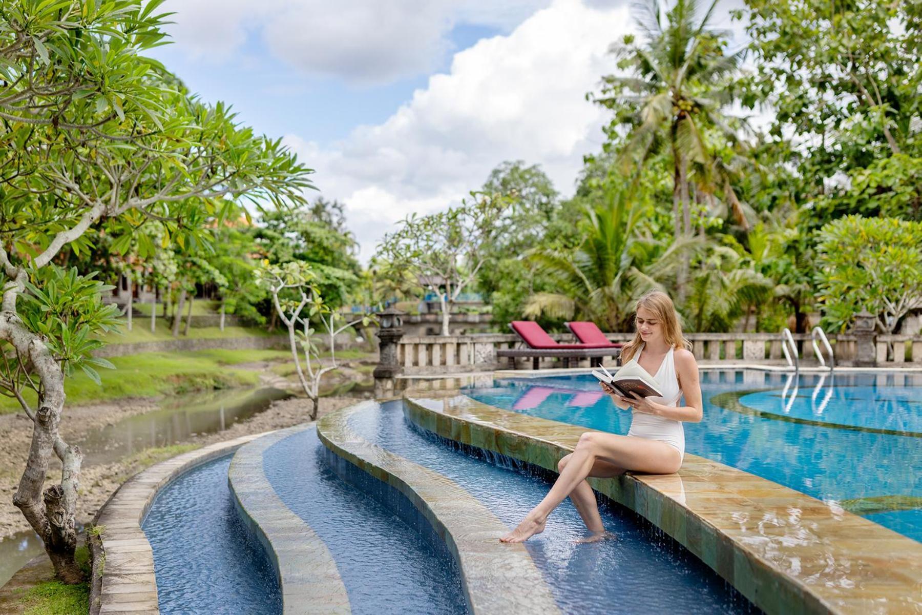 Santi Mandala Villa & Spa Sukawati  Exterior photo