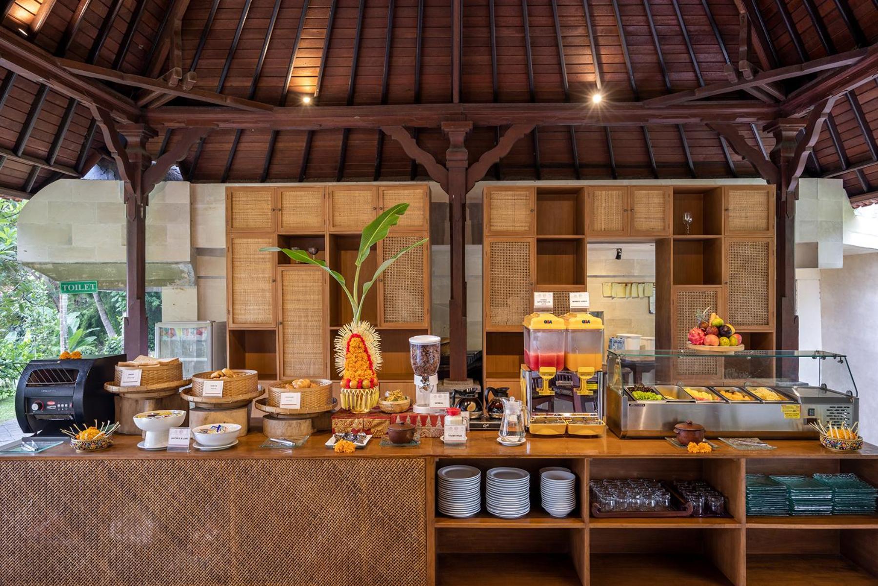 Santi Mandala Villa & Spa Sukawati  Exterior photo