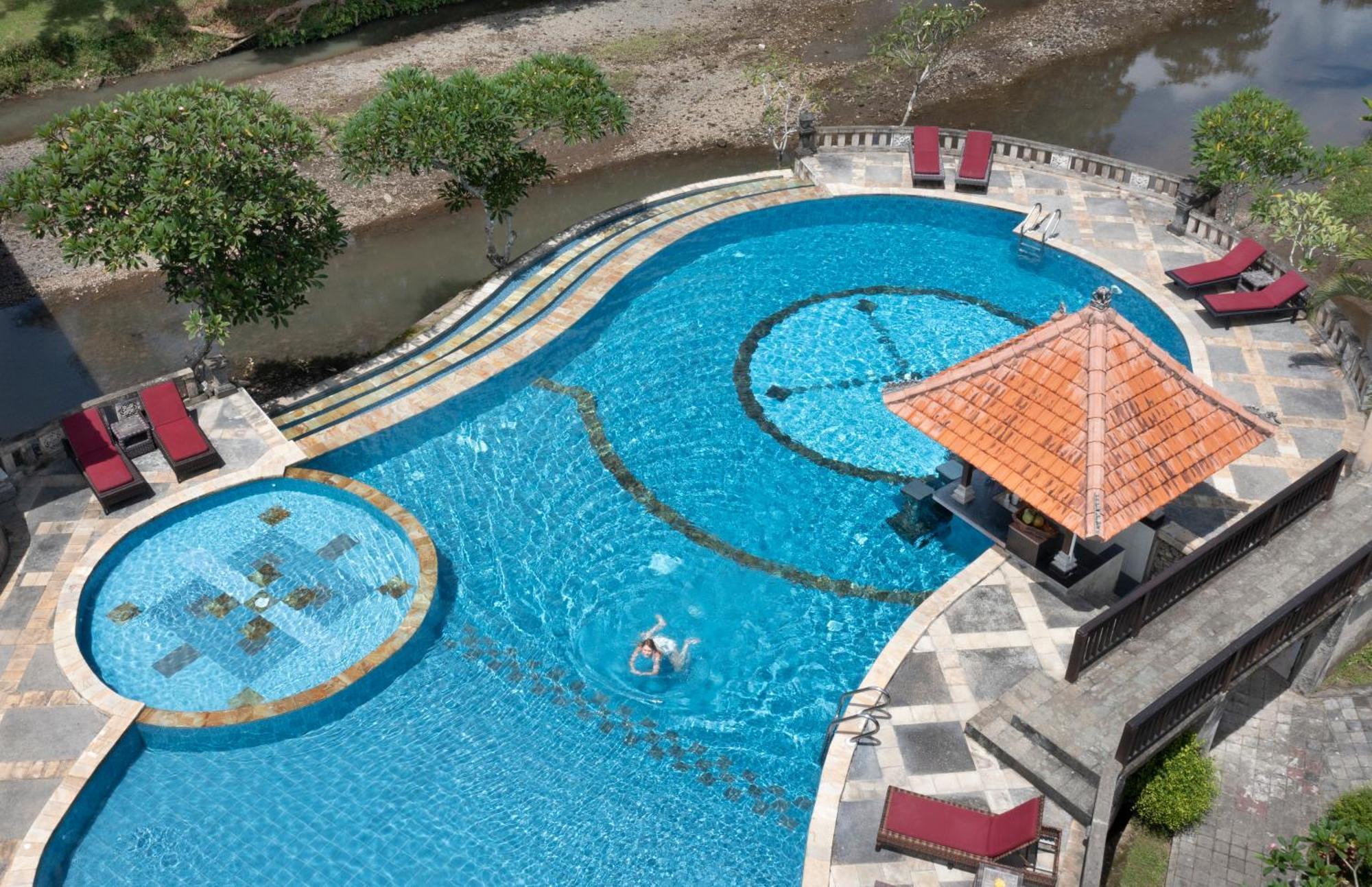 Santi Mandala Villa & Spa Sukawati  Exterior photo
