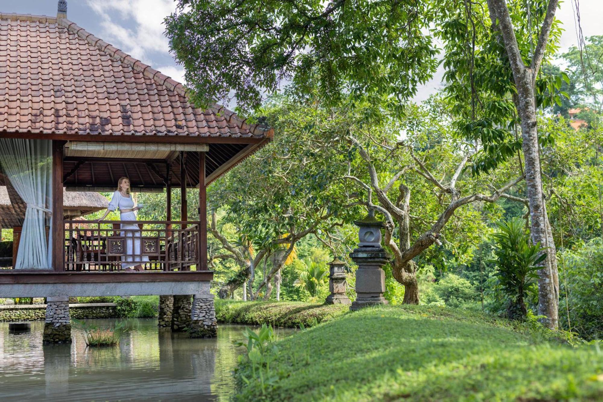 Santi Mandala Villa & Spa Sukawati  Exterior photo
